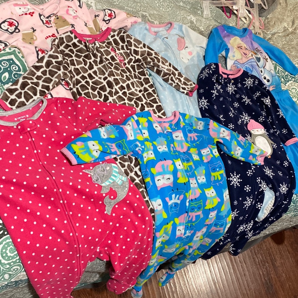 Bundle of 7 girls 18 month pajamas